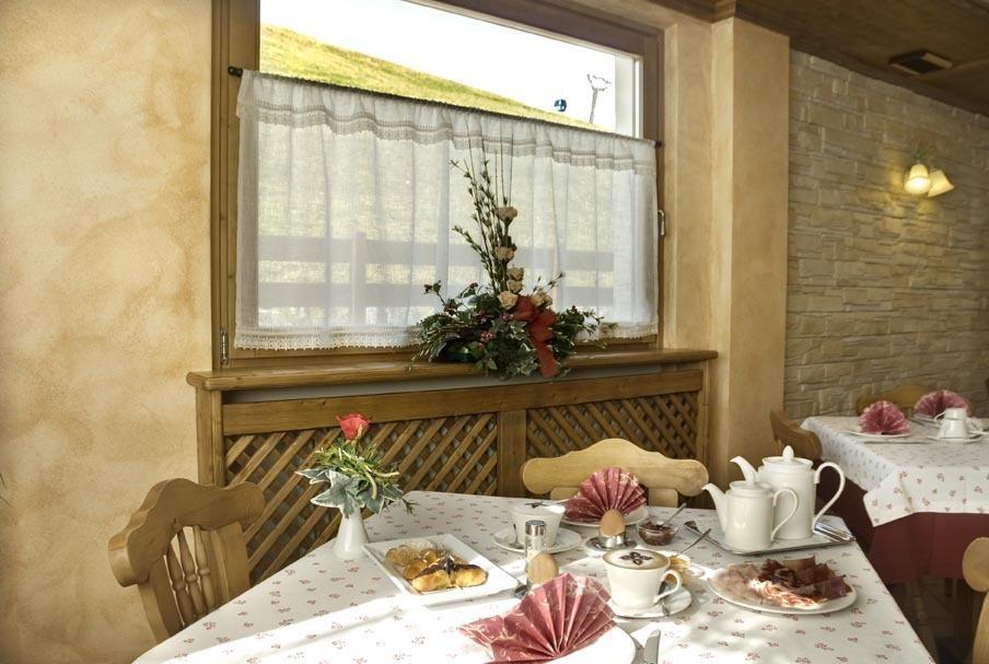 Hotel Costanza Mountain Holiday Λιβίνιο Εξωτερικό φωτογραφία