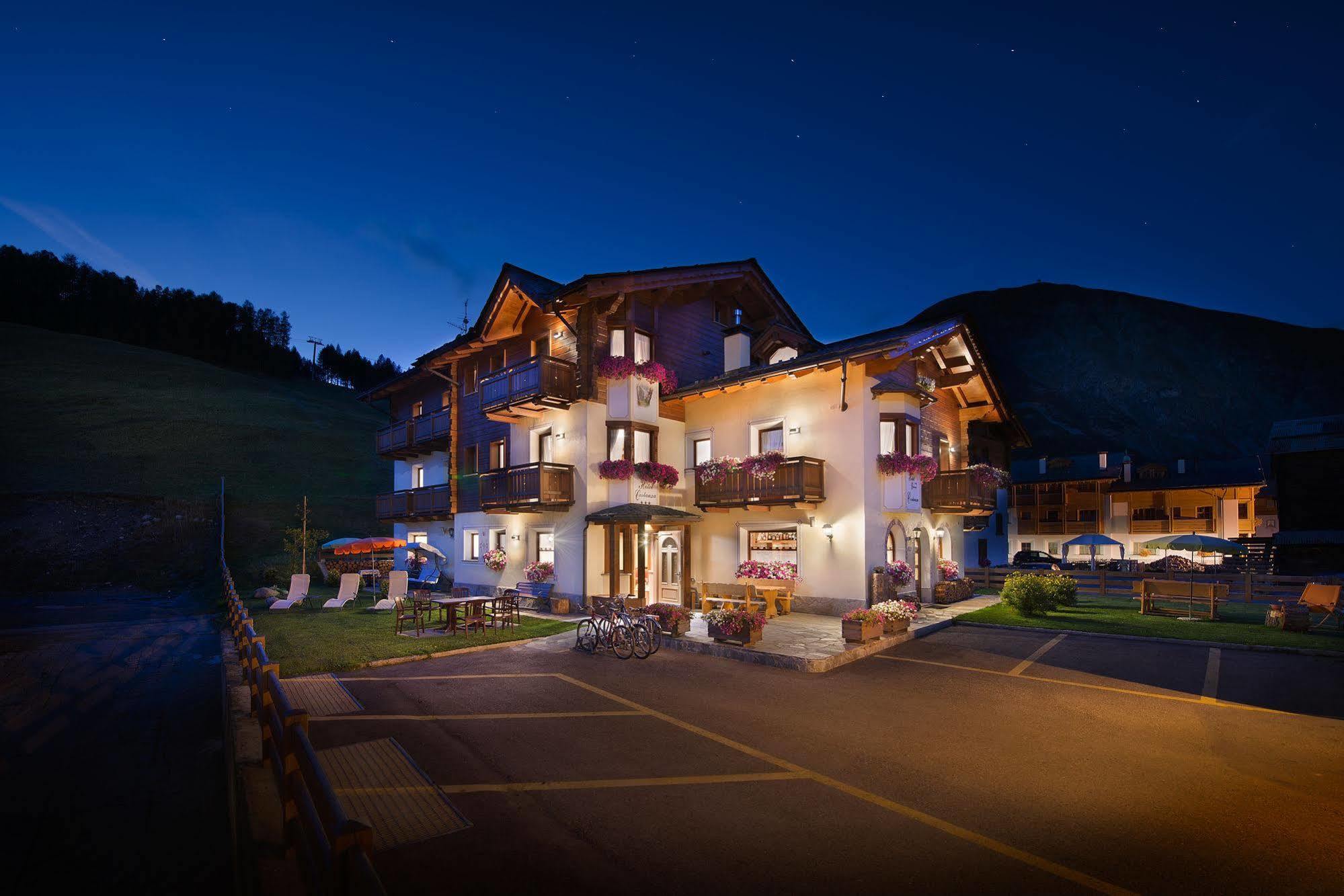 Hotel Costanza Mountain Holiday Λιβίνιο Εξωτερικό φωτογραφία